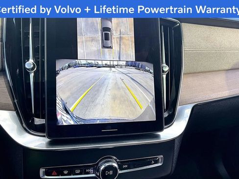 Certified 2025 Volvo XC90 B5 Plus image 29