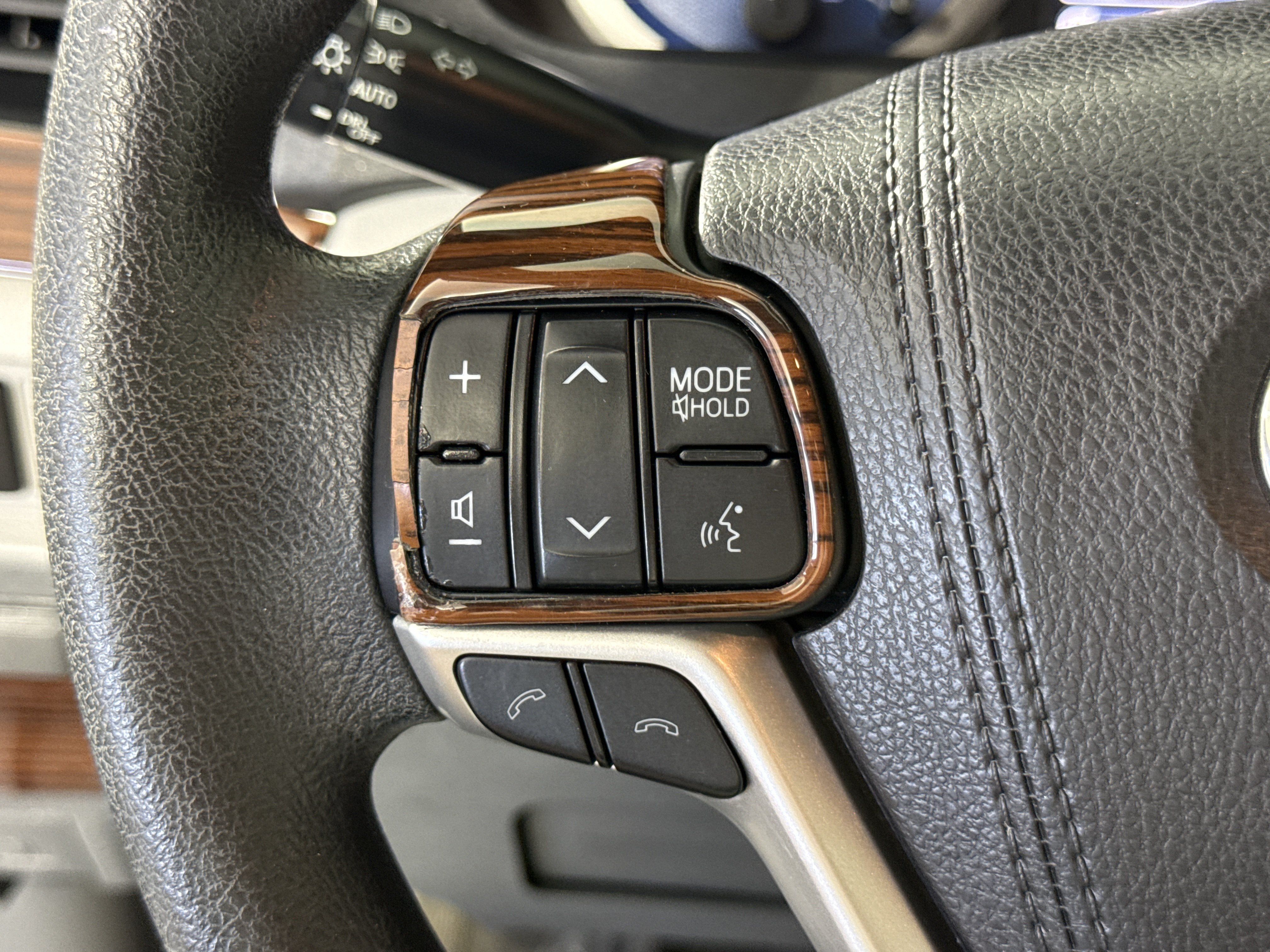 Used 2018 Toyota Sienna LE FWD image 31