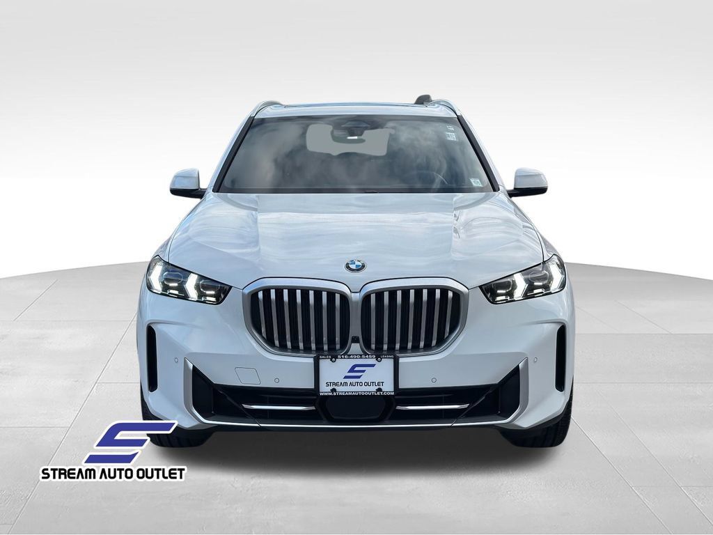 Used 2026 BMW X5 xDrive40i AWD/4WD image 2