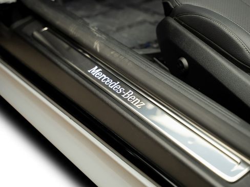 Used 2025 Mercedes-Benz CLE 450 4MATIC Cabriolet w/ Night Package image 66