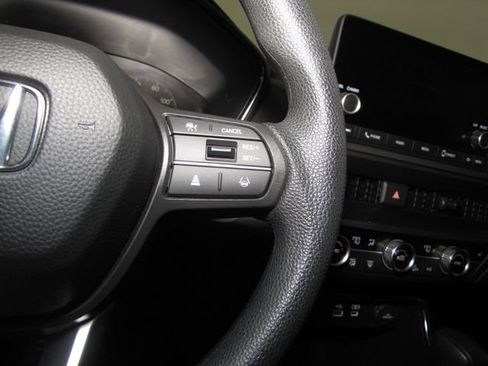 Used 2025 Honda CR-V EX image 6