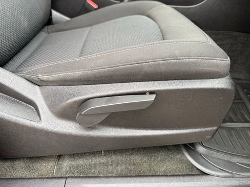 Used 2016 Chevrolet Colorado LT w/ LT Convenience Package image 29