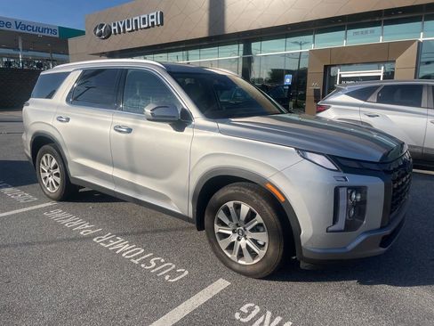 Used 2024 Hyundai Palisade SEL image 3