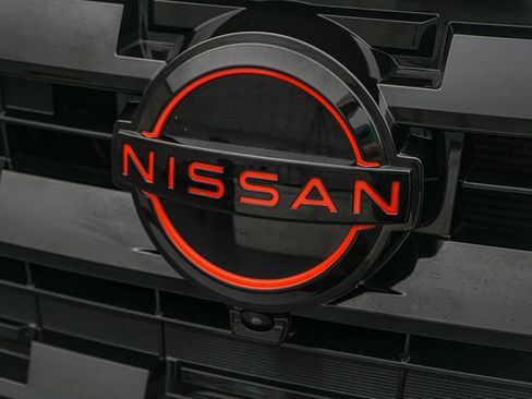 Used 2025 Nissan Rogue SV image 12