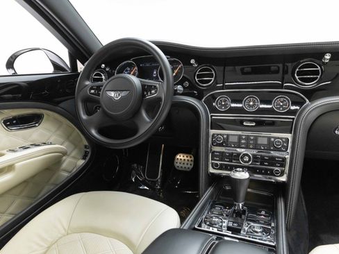 Used 2014 Bentley Mulsanne RWD image 12