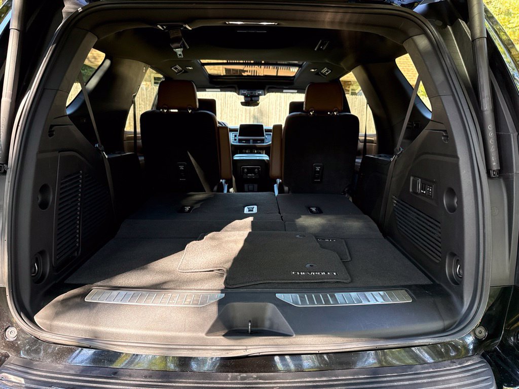 Used 2023 Chevrolet Tahoe High Country AWD/4WD image 13