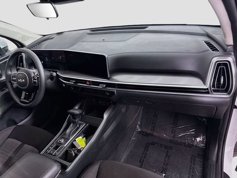 Used 2025 Kia Sorento LX FWD image 28