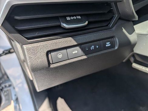 Used 2023 Nissan Altima 2.0 SR FWD image 30