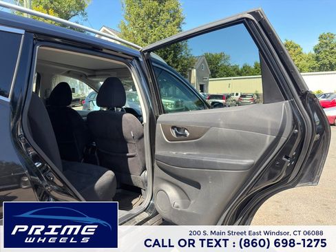 Used 2014 Nissan Rogue SV w/ SV Family Package AWD/4WD image 14