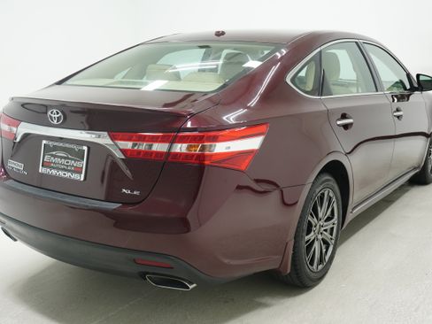Used 2015 Toyota Avalon XLE FWD image 4