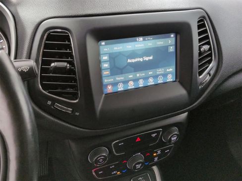 Certified 2021 Jeep Compass Latitude w/ Convenience Group image 28