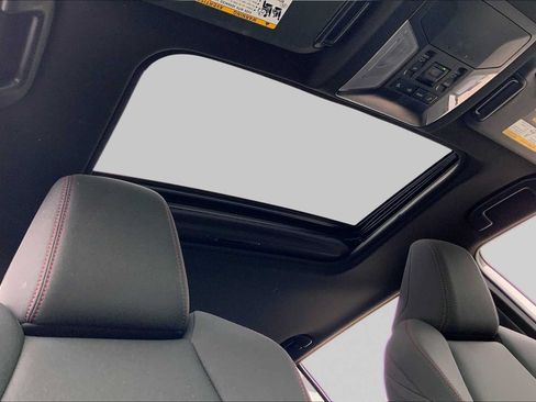 Used 2021 Toyota RAV4 SE w/ Weather & Moonroof Package AWD/4WD image 14