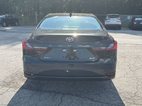 New 2026 Toyota Camry Hybrid FWD image 6