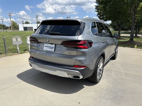 Used 2024 BMW X5 xDrive40i w/ Executive Package AWD/4WD image 10