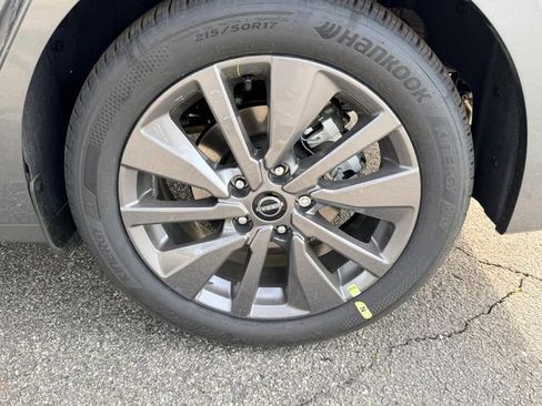 New 2026 Nissan Sentra SL w/ Floor Mat Package FWD image 14