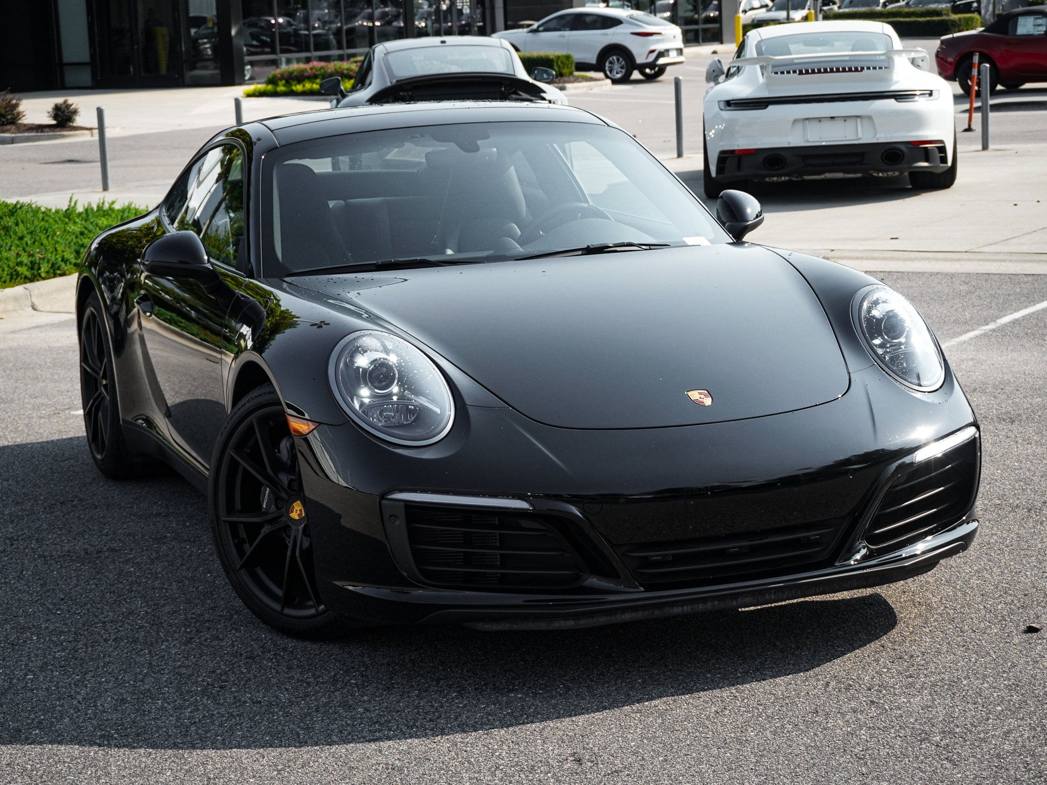 Used 2019 Porsche 911 Carrera RWD image 2