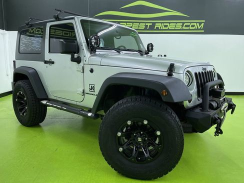 Used 2009 Jeep Wrangler X image 1