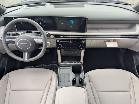 New 2025 Hyundai Tucson Limited image 21