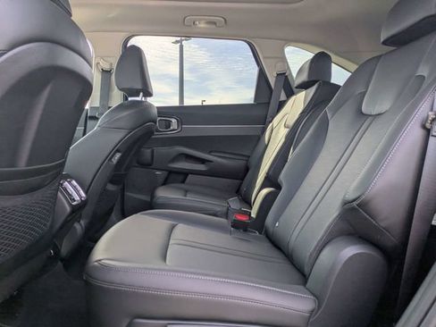 New 2025 Kia Sorento S w/ Panoramic Sunroof Package FWD image 12