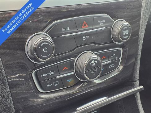 Used 2017 Chrysler 300 Touring w/ Value Package image 23