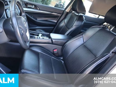 Used 2023 Nissan Maxima SL image 11