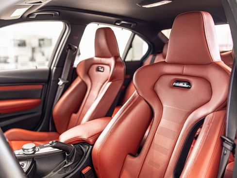 Used 2018 BMW M3 image 16