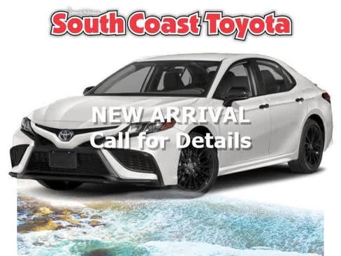 Used 2021 Toyota Camry SE image 1
