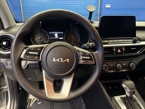 Used 2024 Kia Forte LXS w/ LXS Technology Package image 14