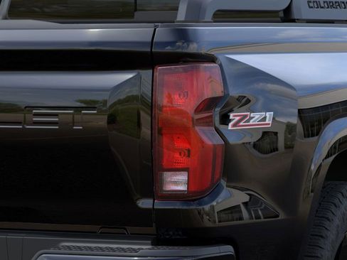 New 2026 Chevrolet Colorado Z71 w/ Midnight Edition image 11