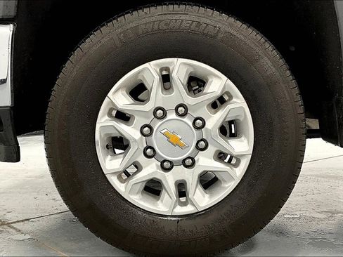 Certified 2024 Chevrolet Silverado 2500 LTZ image 11