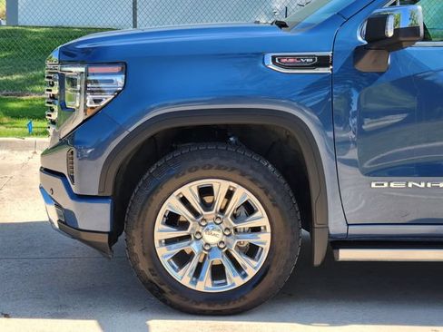 Used 2025 GMC Sierra 1500 Denali w/ Technology Package AWD/4WD image 9