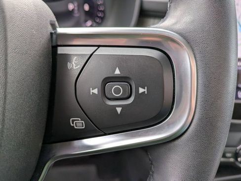 Certified 2023 Volvo XC40 B5 Plus w/ Driver Assist Package image 27