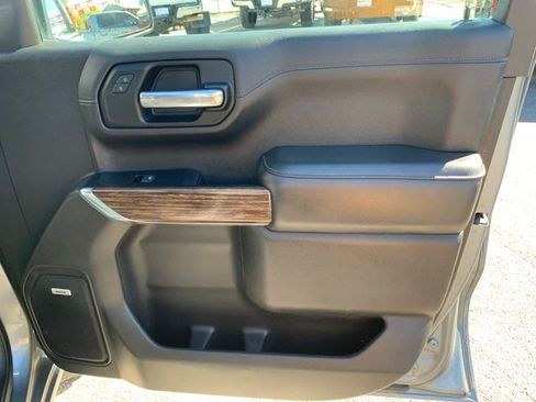 Used 2022 Chevrolet Silverado 1500 High Country w/ Technology Package image 26