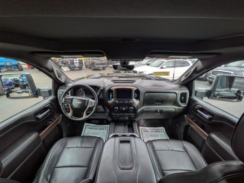 Used 2021 Chevrolet Silverado 3500 High Country w/ Z71 Off-Road Package AWD/4WD image 10