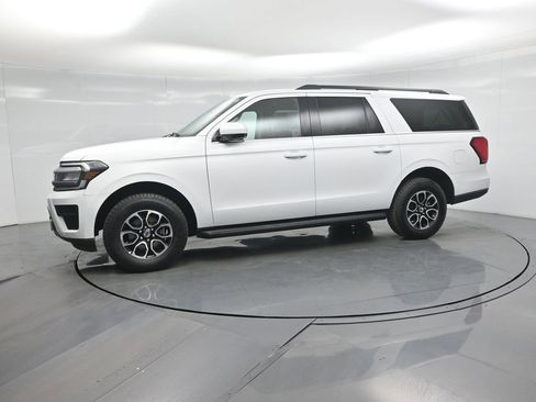 Used 2024 Ford Expedition Max XLT image 30