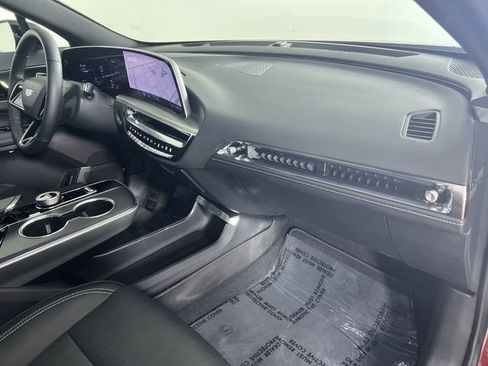 Used 2025 Cadillac Lyriq Sport AWD/4WD image 30