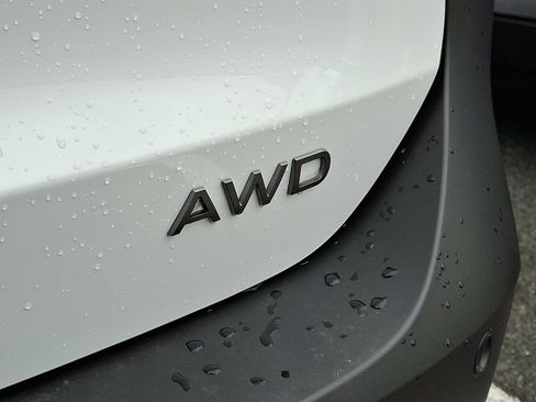 New 2026 Nissan Kicks S image 6