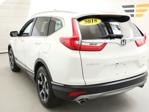 Used 2018 Honda CR-V Touring image 6