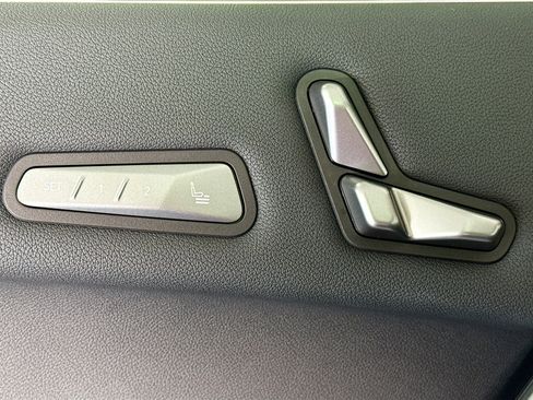 New 2026 BMW iX xDrive60 w/ M Sport Package image 25