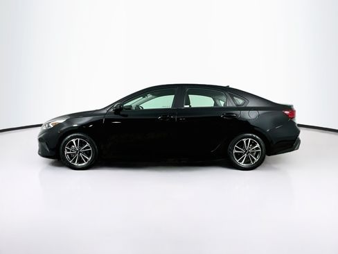 Used 2024 Kia Forte LXS FWD image 4