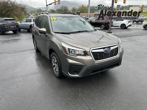 Used 2019 Subaru Forester Premium w/ All-Weather Package AWD/4WD image 1
