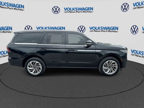 Used 2025 Lincoln Navigator Reserve AWD/4WD image 15