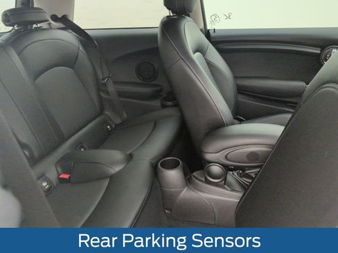 Used 2018 MINI Cooper 2-Door Hardtop image 15