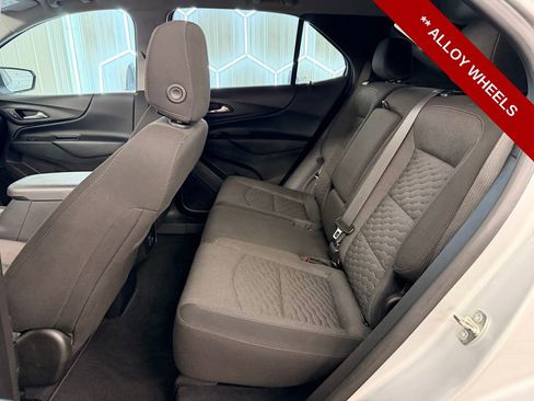 Used 2021 Chevrolet Equinox LT w/ Driver Convenience Package image 15