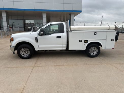 Used 2022 Ford F250 XL w/ Power Equipment Group image 28