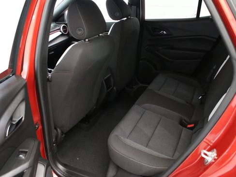 Used 2024 Chevrolet Trax RS w/ Driver Confidence Package image 25