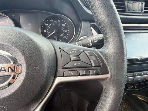 Certified 2019 Nissan Rogue SV AWD/4WD image 13