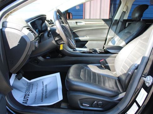 Used 2014 Ford Fusion SE w/ Equipment Group 202A FWD image 17