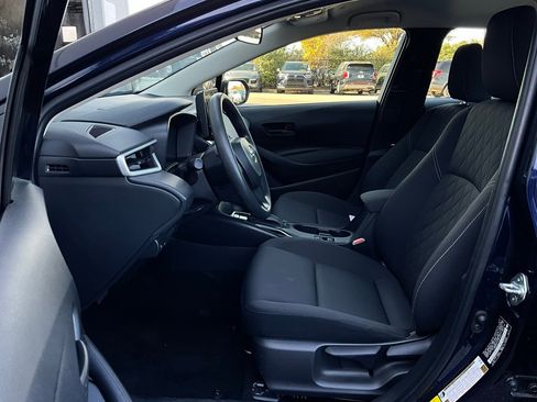 Used 2025 Toyota Corolla LE image 10