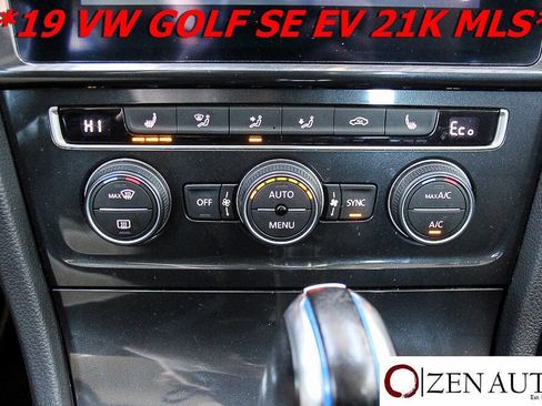Used 2019 Volkswagen e-Golf SE w/ Driver Assistance Package image 17
